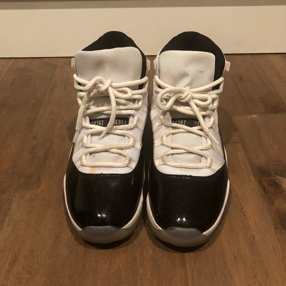 Jordan 11 “Concord” size 14